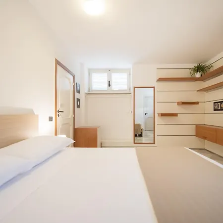 Aparthotel Gioia 13 &