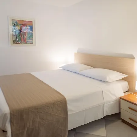 Aparthotel Gioia 13 &